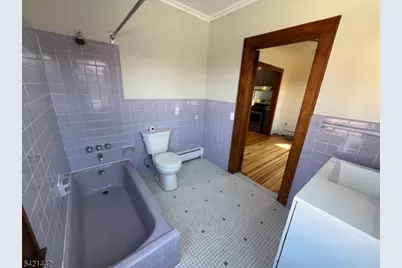 1 Laurel Pl #1, East Rutherford, NJ 07073 - Photo 10