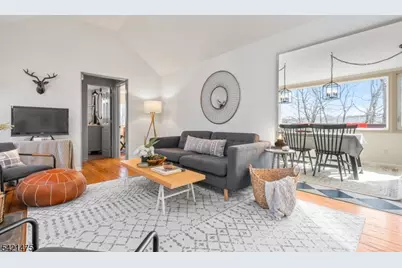 2109 Lakeside Dr, Vernon Twp., NJ 07422 - Photo 4