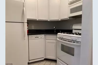 116 W 19th St #1A, Bayonne, NJ 07002 - Photo 8