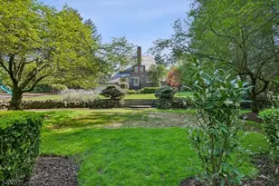 18 Chestnut Pl, Millburn, NJ 07078 - Photo 6