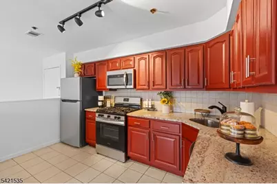 401 Bergenline Ave, Union City, NJ 07087 - Photo 4