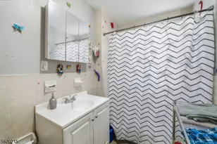 550 Norwood St, East Orange, NJ 07018 - Photo 14