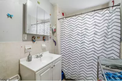 550 Norwood St, East Orange, NJ 07018 - Photo 12