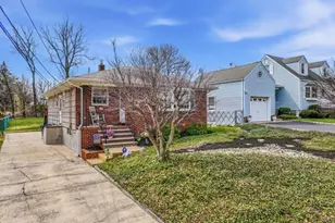 47 S Walnut Ave, Woodbridge Township, NJ 08830 - Photo 2