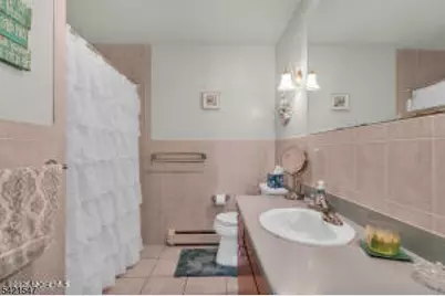 47 S Walnut Ave, Woodbridge Township, NJ 08830 - Photo 16