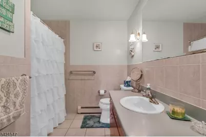 47 S Walnut Ave, Woodbridge Township, NJ 08830 - Photo 16
