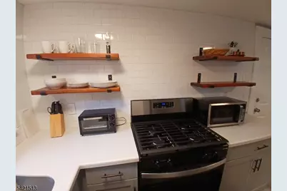 17 Thomas St #2, Bloomfield, NJ 07003 - Photo 4