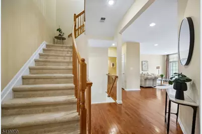 614 Turlington Ct, Livingston, NJ 07039 - Photo 4