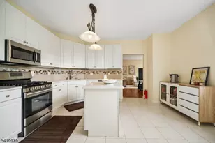 614 Turlington Ct, Livingston, NJ 07039 - Photo 22