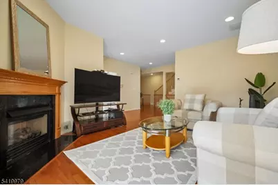 614 Turlington Ct, Livingston, NJ 07039 - Photo 8