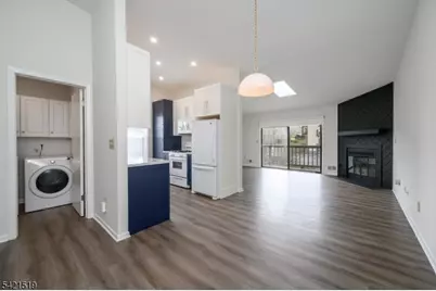 1002 Spruce Hills Dr, Glen Gardner, NJ 08826 - Photo 4