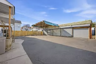 13 May St, Newark, NJ 07104 - Photo 28