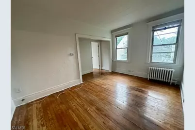 4B Swaine Pl, West Orange Township, NJ 07052 - Photo 2