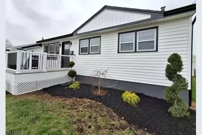 397 Lake Ave, Woodbridge Township, NJ 07067 - Photo 12