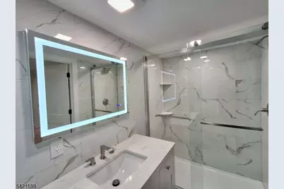 397 Lake Ave, Woodbridge Township, NJ 07067 - Photo 8