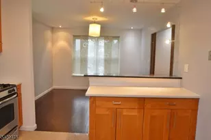 28 Joseph Dr, East Hanover Township, NJ 07936 - Photo 8