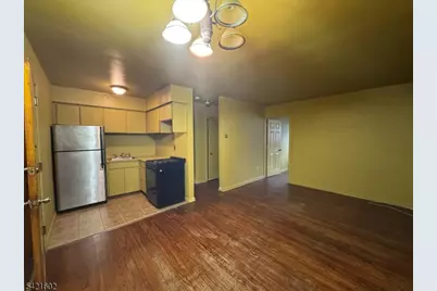 744-750 Hazard Pl #1C, Elizabeth, NJ 07208 - Photo 4