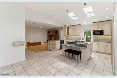 61 Barchester Way, Westfield, NJ 07090 - Photo 18