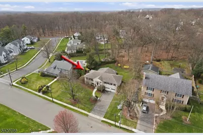 61 Barchester Way, Westfield, NJ 07090 - Photo 2