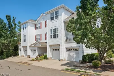 82 Hancock Dr, Morris Township, NJ 07960 - Photo 2