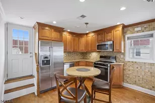 464 Meade St, Orange, NJ 07050 - Photo 4