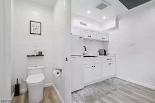 464 Meade St, Orange, NJ 07050 - Photo 34