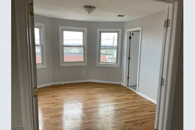 784 S 19th St, Newark, NJ 07103 - Photo 4