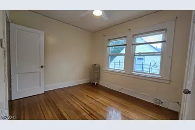 29 Warman St, Montclair, NJ 07042 - Photo 8