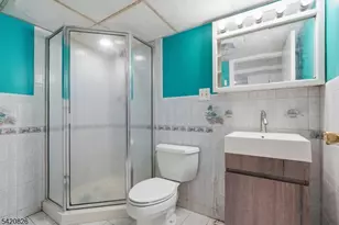 923 Kilsyth Rd, Elizabeth, NJ 07208 - Photo 20