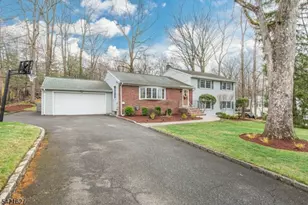 4 Oak Ridge, North Caldwell, NJ 07006 - Photo 2