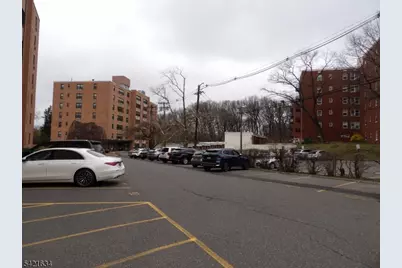 2352 Linwood Ave, Fort Lee, NJ 07024 - Photo 18