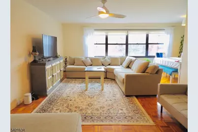 2352 Linwood Ave, Fort Lee, NJ 07024 - Photo 2