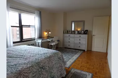 2352 Linwood Ave, Fort Lee, NJ 07024 - Photo 8