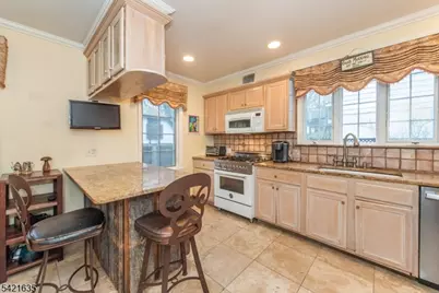 10 Cleveland Rd, Caldwell, NJ 07006 - Photo 12