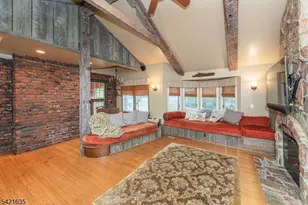 10 Cleveland Rd, Caldwell Boro Twp., NJ 07006 - Photo 8