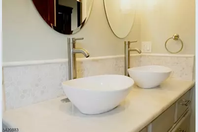 210 Pershing Ave, Roselle Park, NJ 07204 - Photo 34