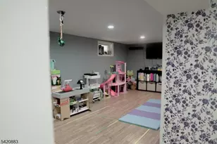 210 Pershing Ave, Roselle Park, NJ 07204 - Photo 18