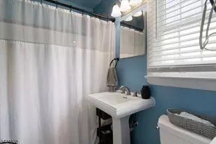 323 Pitney Pl, Morris Township, NJ 07960 - Photo 8