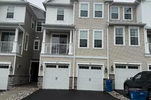 207 Honeysuckle Ln, Warren Township, NJ 07059 - Photo 2