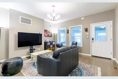 23 Howell Pl, Kearny, NJ 07032 - Photo 4