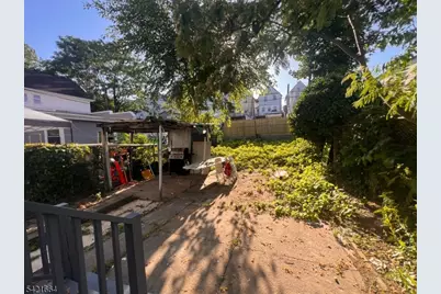 824 Mt Prospect, Newark, NJ 07104 - Photo 10