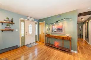 104 Lionshead Dr W, Wayne, NJ 07470 - Photo 4