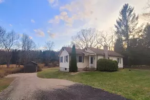 6 Hotalen Rd, Sandyston Township, NJ 07826 - Photo 2