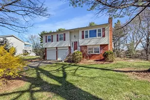 85 Powder Horn Dr, Lopatcong Township, NJ 08865 - Photo 2