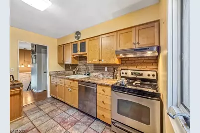 85 Powderhorn Dr, Lopatcong Township, NJ 08865 - Photo 10