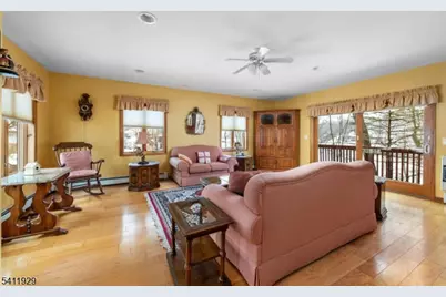 32 Clayton Rd, West Milford, NJ 07421 - Photo 10