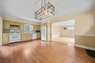 26 Wostbrock Ln, Midland Park, NJ 07432 - Photo 6