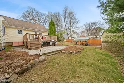 26 Wostbrock Ln, Midland Park, NJ 07432 - Photo 18