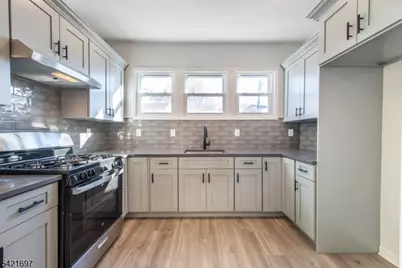 105 Coolidge St, Irvington, NJ 07111 - Photo 2