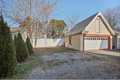 23 Meeker Pl Unit #2, Millburn, NJ 07041 - Photo 18